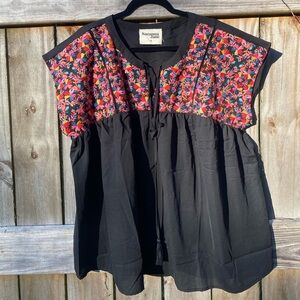 Savanna Jane Black and Multicolor Floral Blouse